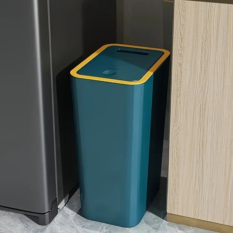 FreshLock Hands-Free Trash Bin