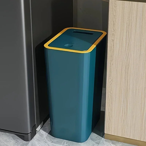 FreshLock Hands-Free Trash Bin